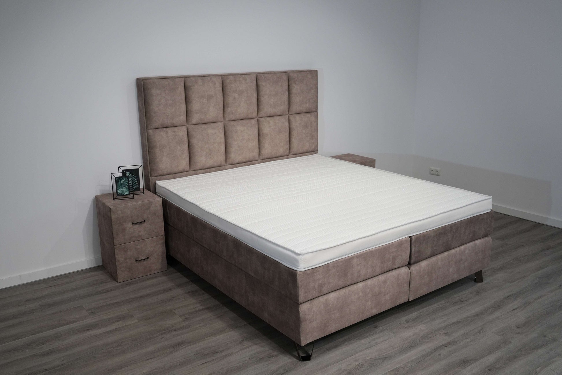 Boxspring Rosanna XL Special Edition - Bruin - Luxe 7 zone matrassen- Complete set met gratis topmatras