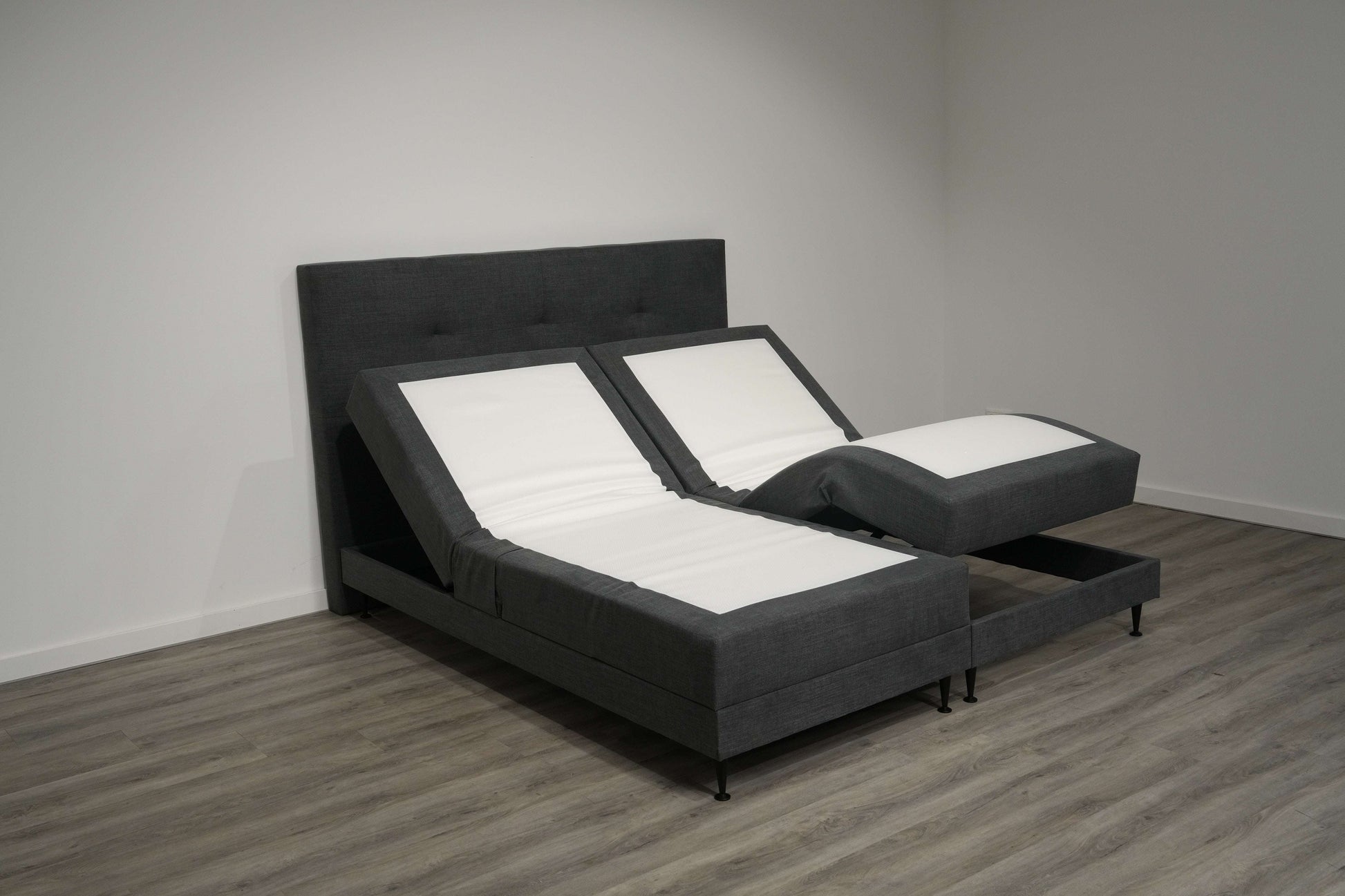 Elektrische boxspring Paris Special Edition - Zwart - Luxe 7 zone matrassen Rivera - Complete set met bediening en gratis topmatras