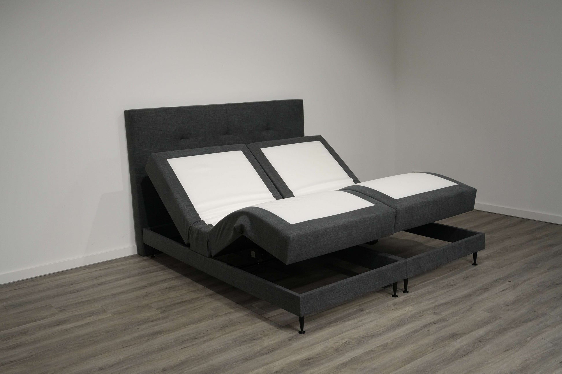 Elektrische boxspring Paris Special Edition - Zwart - Luxe 7 zone matrassen Rivera - Complete set met bediening en gratis topmatras