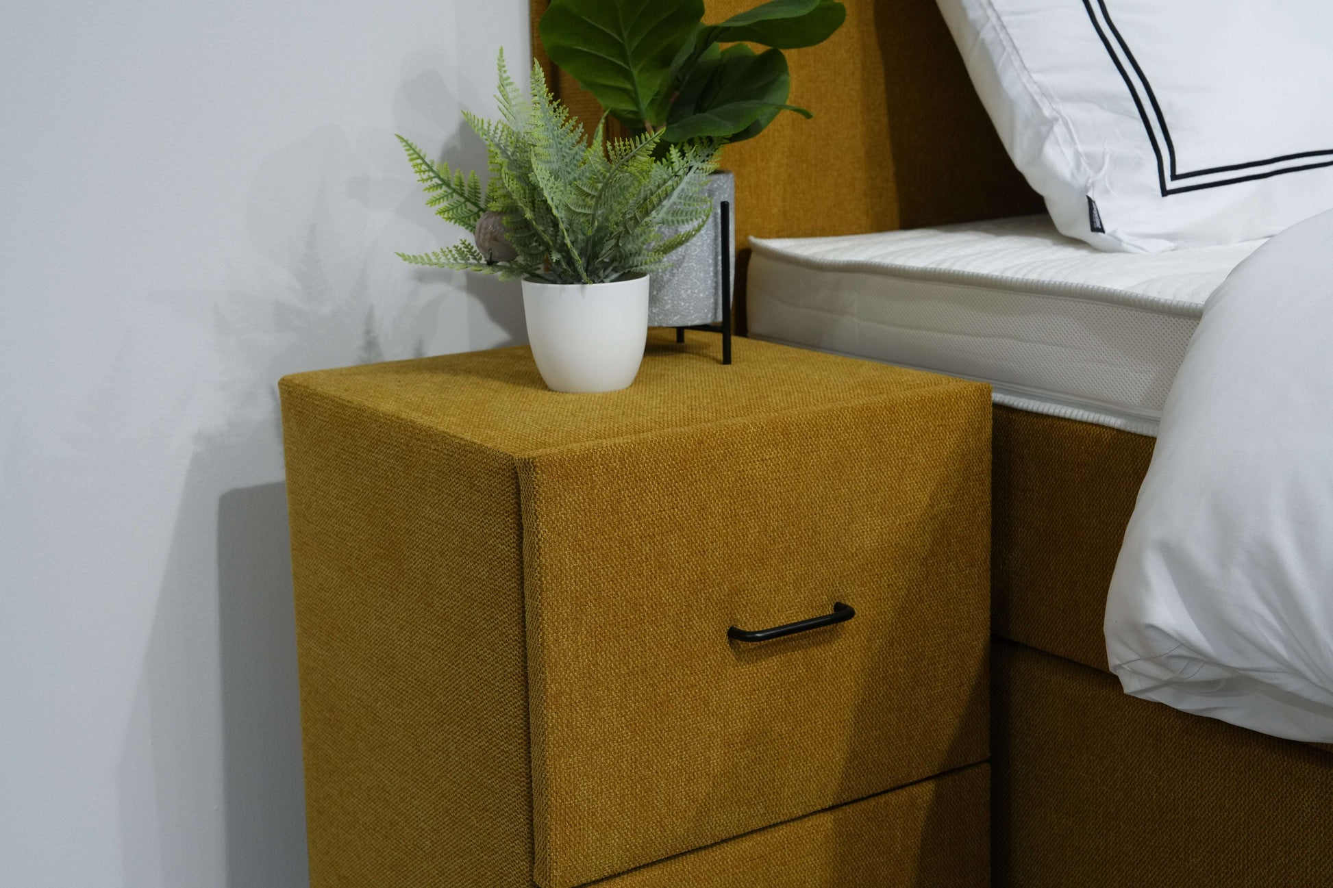 Boxspring Denver Special Edition - Geel - Luxe 7 zone matrassen- Complete set met gratis topmatras