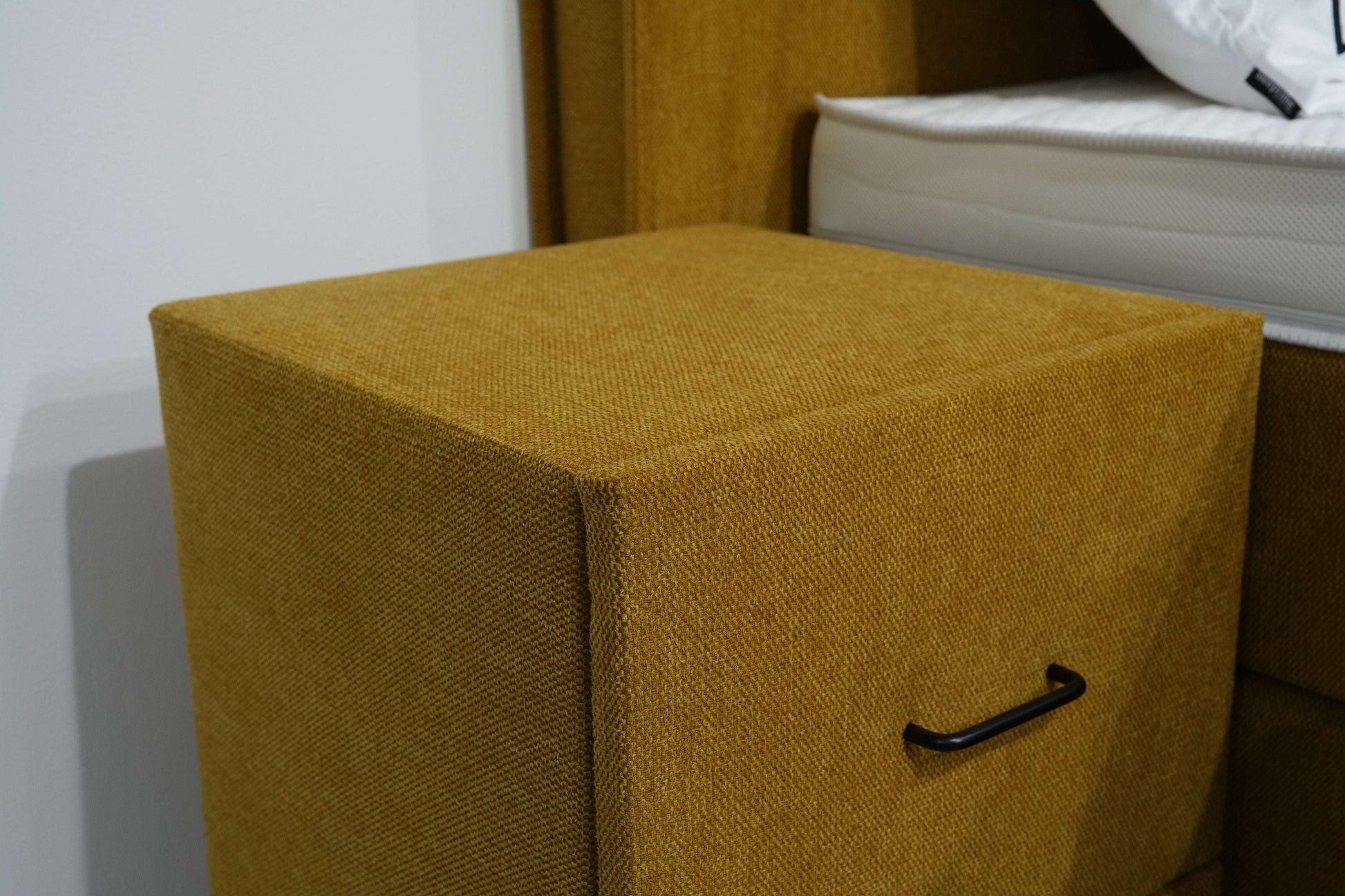 Boxspring Denver Special Edition - Geel - Luxe 7 zone matrassen- Complete set met gratis topmatras